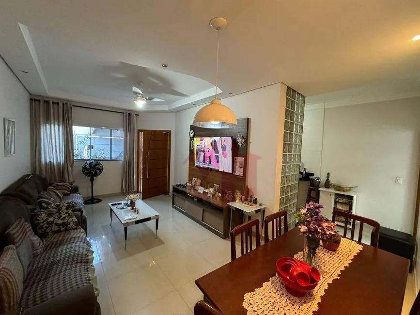 Casa com 3 quartos à venda, 150m2 em Parque Universitário, Americana - SP - imagem 1 Foto 1 de Casa com 3 quartos à venda, 150m2 em Parque Universitário, Americana - SP