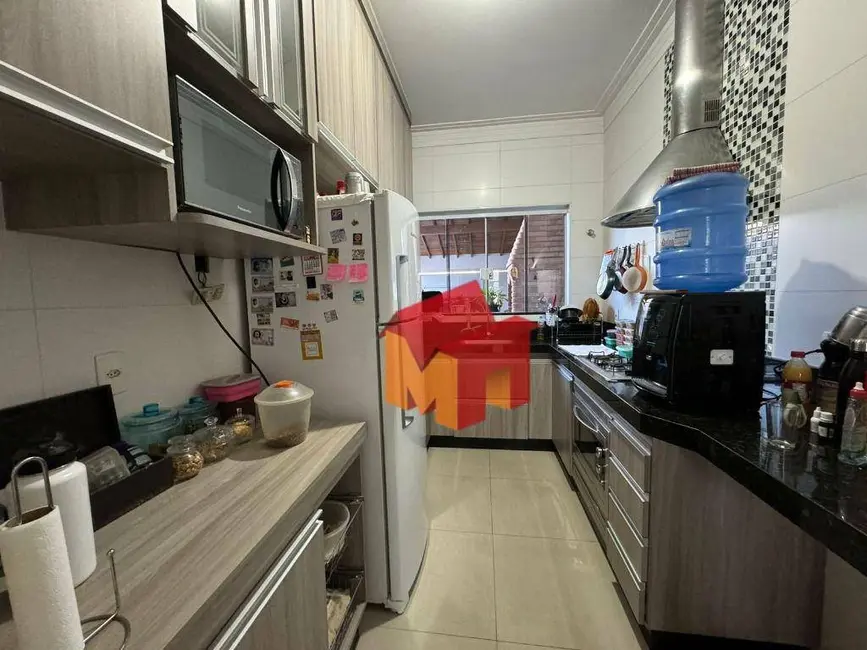 Foto 3 de Casa com 3 quartos à venda, 150m2 em Parque Universitário, Americana - SP