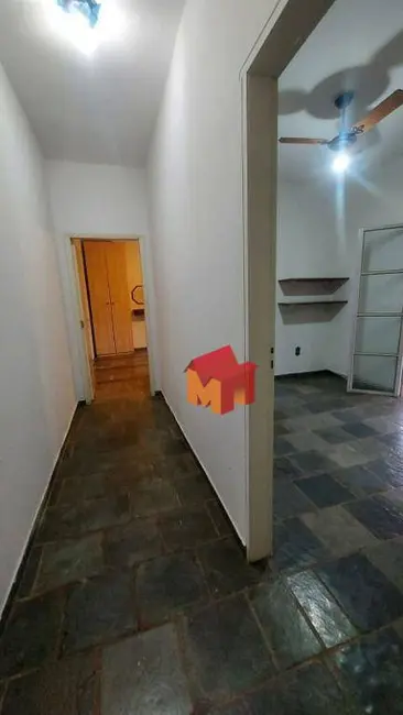 Chácara com 2 quartos à venda, 500m2 em Centro, Itirapina - SP - imagem 8 Foto 8 de Chácara com 2 quartos à venda, 500m2 em Centro, Itirapina - SP