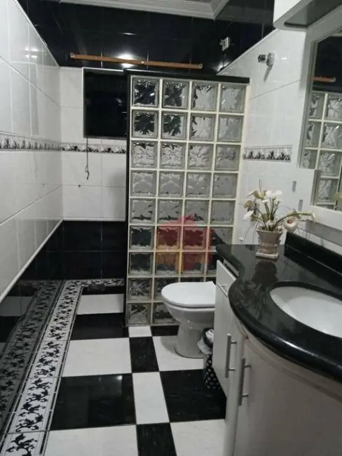 Foto 9 de Sobrado com 3 quartos à venda, 343m2 em São Luiz, Americana - SP