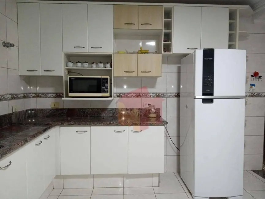 Foto 8 de Sobrado com 3 quartos à venda, 343m2 em São Luiz, Americana - SP