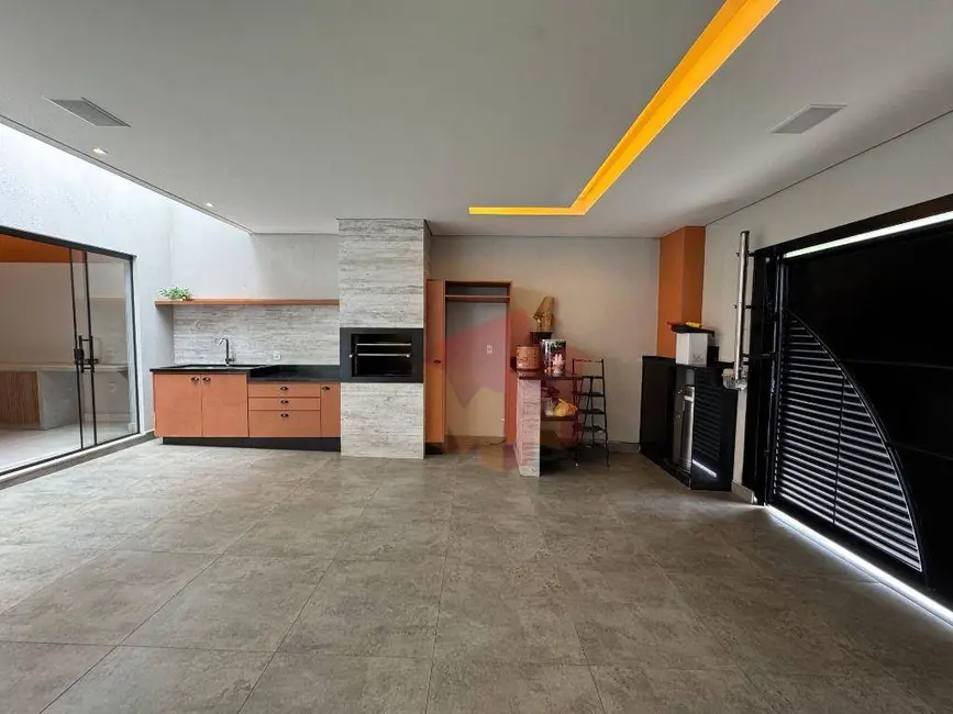 Casa com 3 quartos à venda, 180m2 em Parque Universitário, Americana - SP - imagem 4 Foto 4 de Casa com 3 quartos à venda, 180m2 em Parque Universitário, Americana - SP