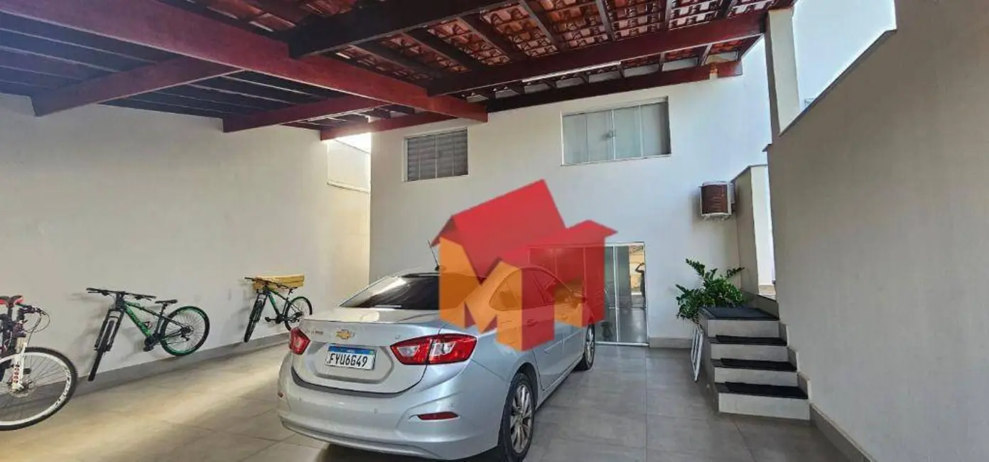 Foto 1 de Casa com 3 quartos à venda, 222m2 em Antônio Zanaga, Americana - SP