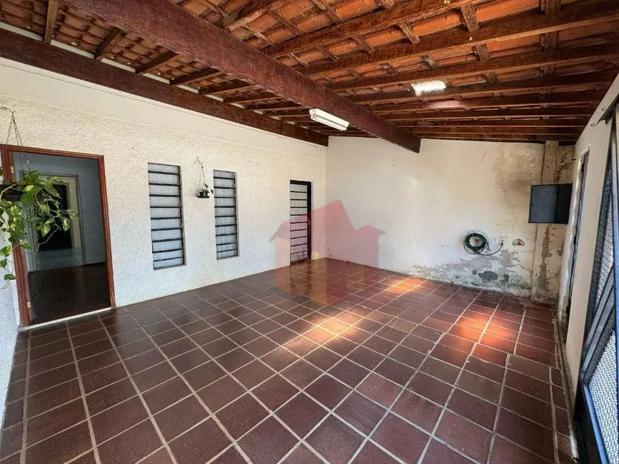 Casa com 2 quartos à venda, 150m2 em Jardim Guanabara, Americana - SP - imagem 2 Foto 2 de Casa com 2 quartos à venda, 150m2 em Jardim Guanabara, Americana - SP