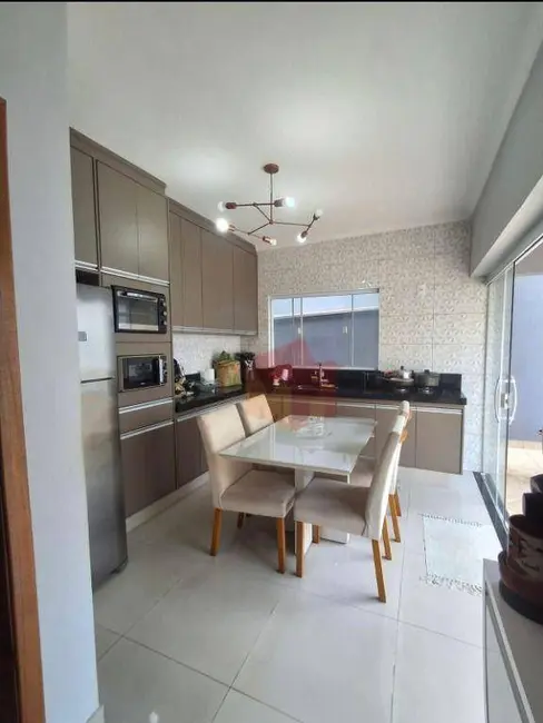 Foto 1 de Casa com 3 quartos à venda, 250m2 em Sumare - SP