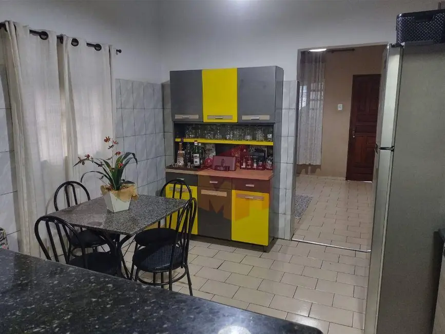 Foto 4 de Casa com 4 quartos à venda, 320m2 em Vila Santa Maria, Americana - SP
