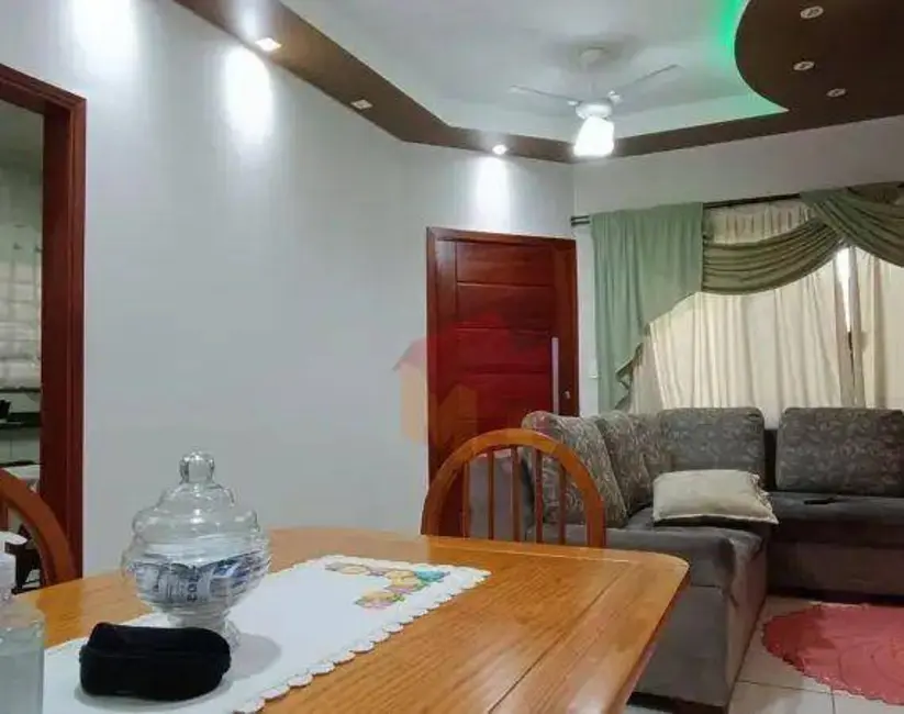 Casa com 3 quartos à venda, 258m2 em Jardim Residencial Veccon, Sumare - SP - imagem 2 Foto 2 de Casa com 3 quartos à venda, 258m2 em Jardim Residencial Veccon, Sumare - SP