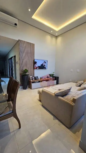 Foto 1 de Casa com 3 quartos à venda, 150m2 em Parque Universitário, Americana - SP