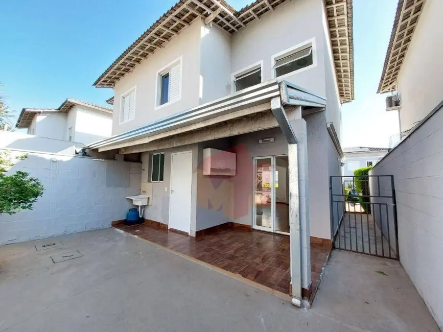 Foto 1 de Sobrado com 3 quartos à venda, 111m2 em Chácara Letônia, Americana - SP