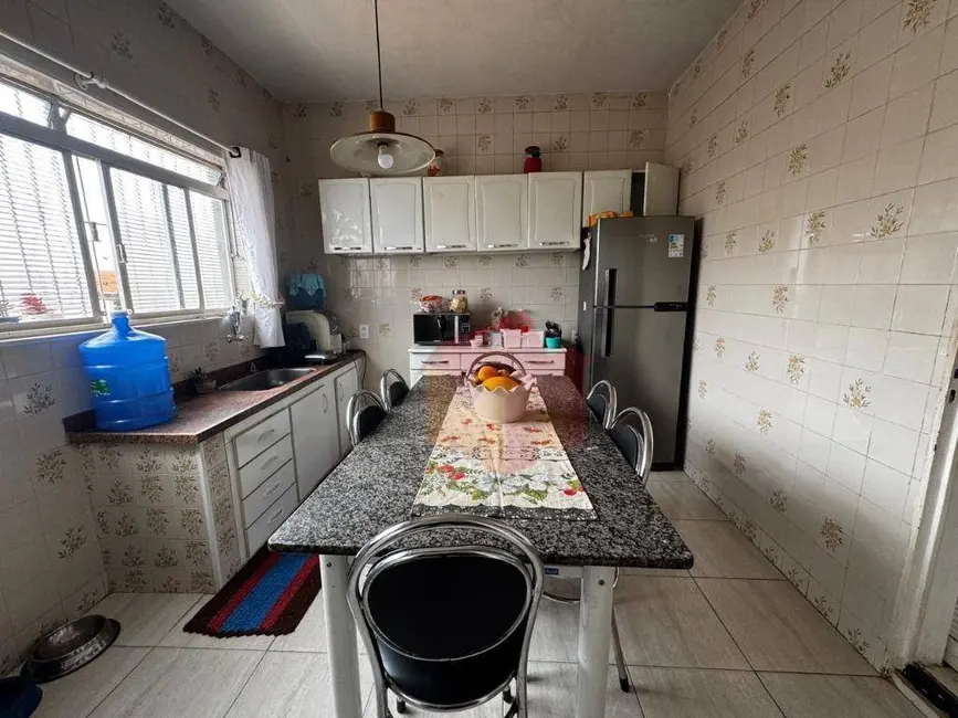 Foto 9 de Casa com 3 quartos à venda, 325m2 em Santa Cruz, Americana - SP