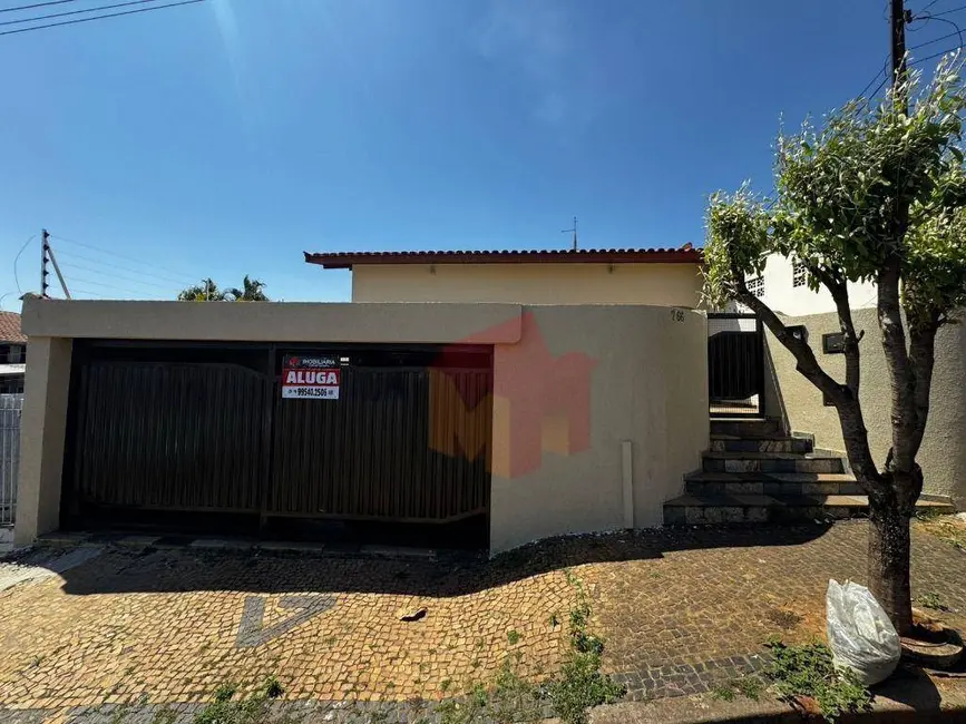 Foto 1 de Casa com 3 quartos para alugar, 320m2 em Vila Santa Maria, Americana - SP