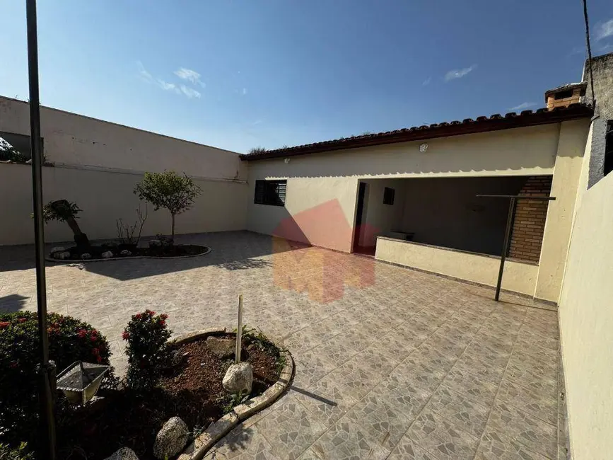 Foto 2 de Casa com 3 quartos para alugar, 320m2 em Vila Santa Maria, Americana - SP