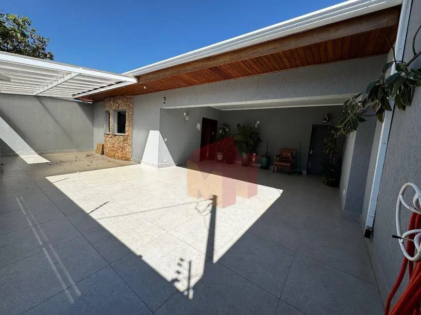 Foto 3 de Casa com 3 quartos à venda e para alugar, 468m2 em Chácara Machadinho II, Americana - SP