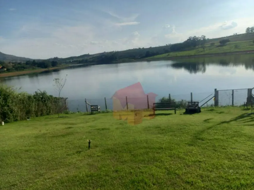 Foto 3 de Sítio / Rancho com 4 quartos à venda, 1752m2 em Carmo Do Rio Claro - MG