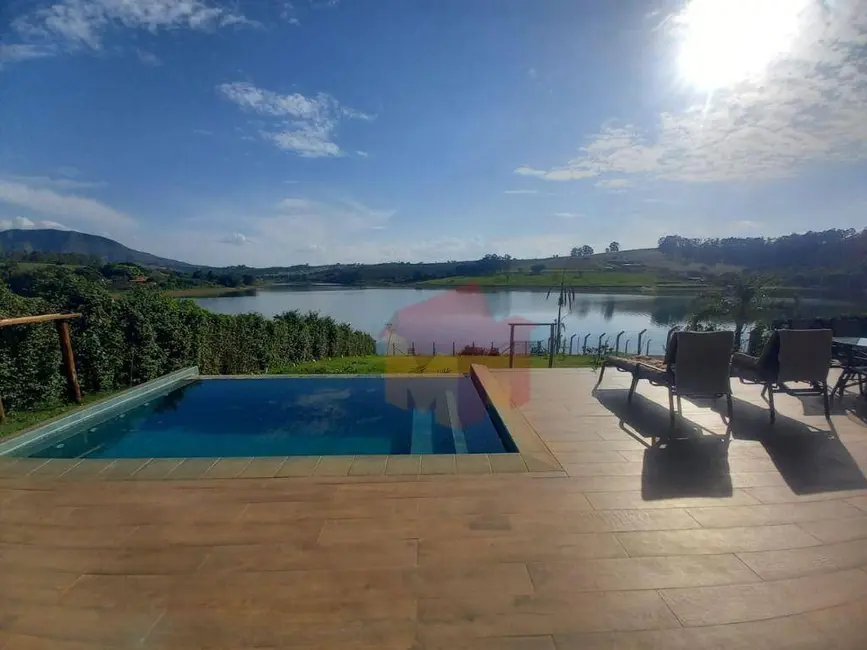 Foto 1 de Sítio / Rancho com 4 quartos à venda, 1752m2 em Carmo Do Rio Claro - MG