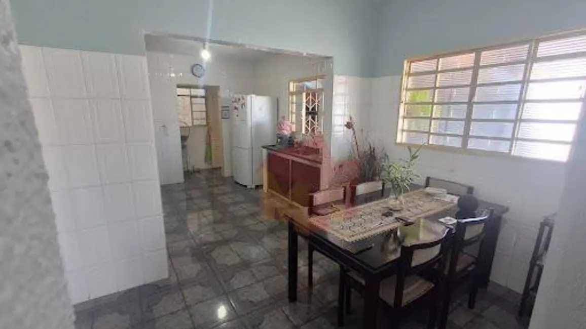 Casa com 3 quartos à venda, 350m2 em Vila Cordenonsi, Americana - SP - imagem 4 Foto 4 de Casa com 3 quartos à venda, 350m2 em Vila Cordenonsi, Americana - SP