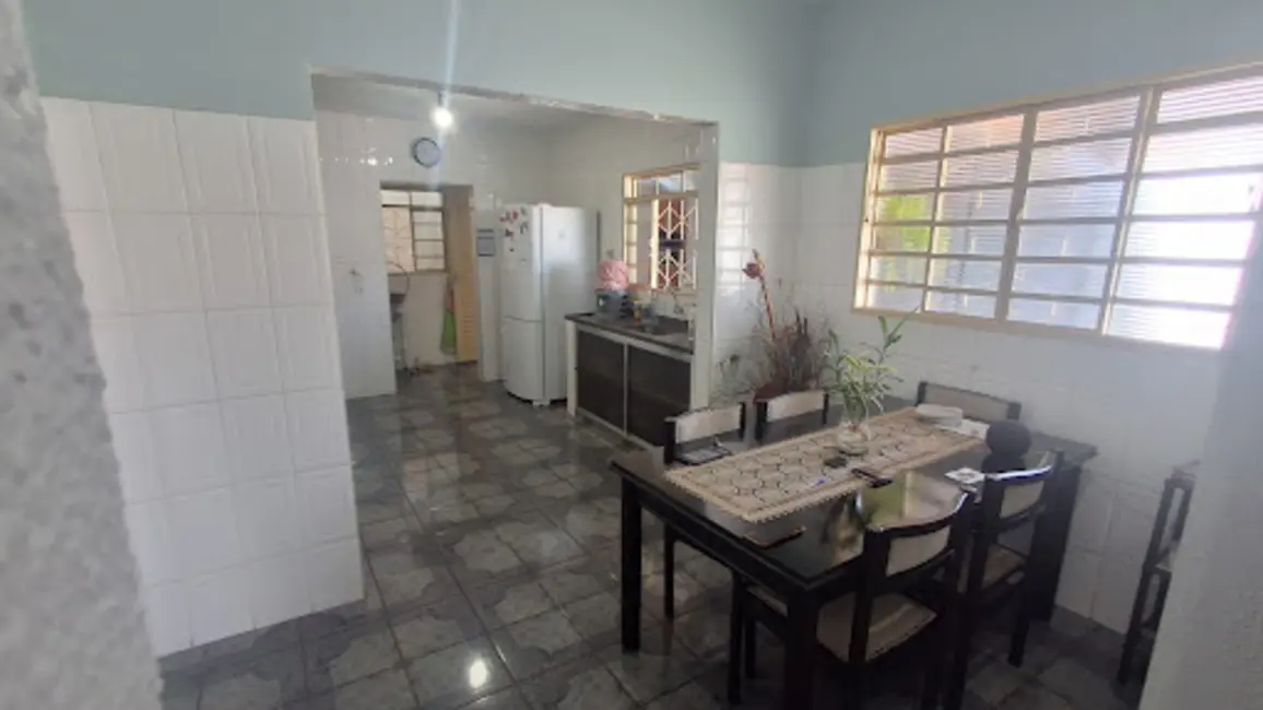 Foto 4 de Casa com 3 quartos à venda, 350m2 em Vila Cordenonsi, Americana - SP