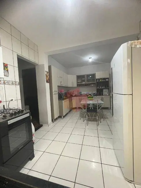 Casa com 3 quartos à venda, 150m2 em Jardim Paz, Americana - SP - imagem 8 Foto 8 de Casa com 3 quartos à venda, 150m2 em Jardim Paz, Americana - SP