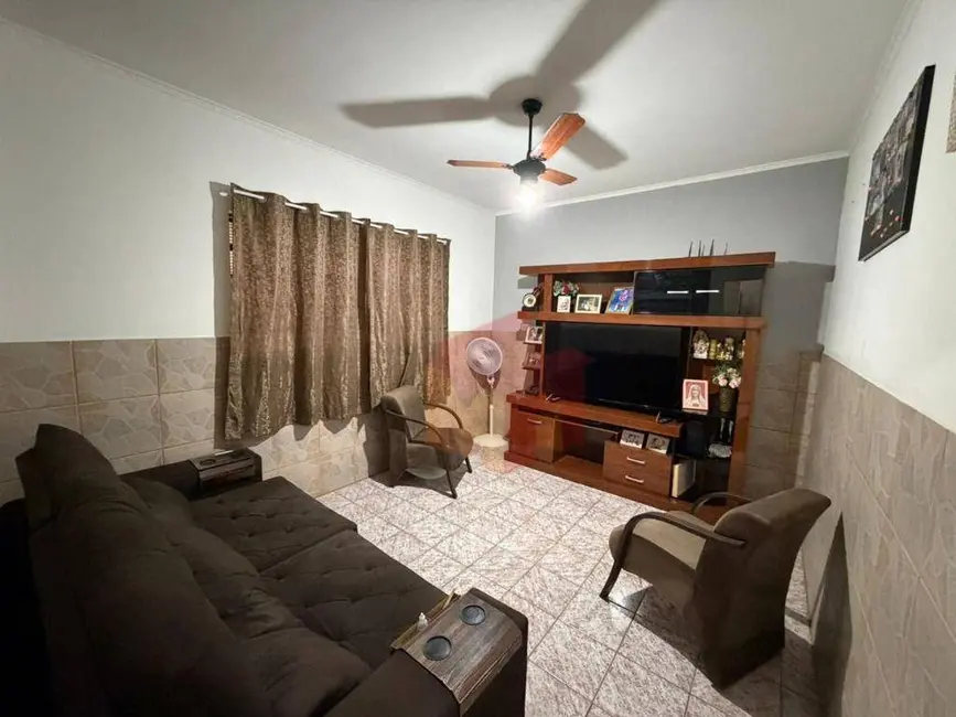 Casa com 3 quartos à venda e para alugar, 330m2 em Jardim Paulistano, Americana - SP - imagem 6 Foto 6 de Casa com 3 quartos à venda e para alugar, 330m2 em Jardim Paulistano, Americana - SP