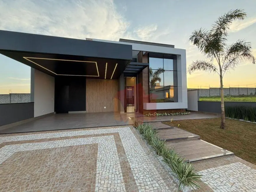 Foto 1 de Casa de Condomínio com 3 quartos à venda, 300m2 em Estância Hípica, Nova Odessa - SP