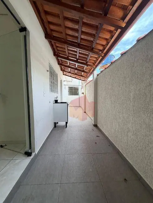 Foto 3 de Casa com 2 quartos à venda, 125m2 em Jardim São Francisco, Nova Odessa - SP