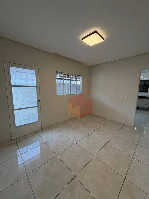 Foto 5 de Casa com 2 quartos à venda, 125m2 em Jardim São Francisco, Nova Odessa - SP