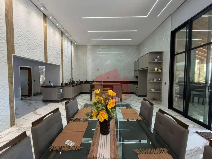 Chácara com 3 quartos à venda, 1000m2 em Jardim Lagoa Nova, Limeira - SP - imagem 4 Foto 4 de Chácara com 3 quartos à venda, 1000m2 em Jardim Lagoa Nova, Limeira - SP