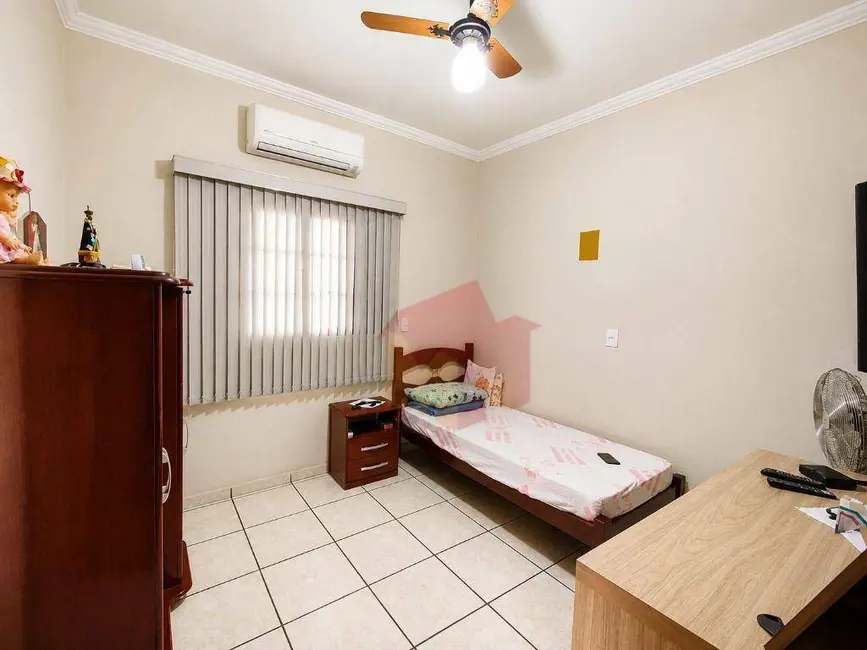 Foto 9 de Sobrado com 3 quartos à venda, 189m2 em Vila Mariana, Americana - SP