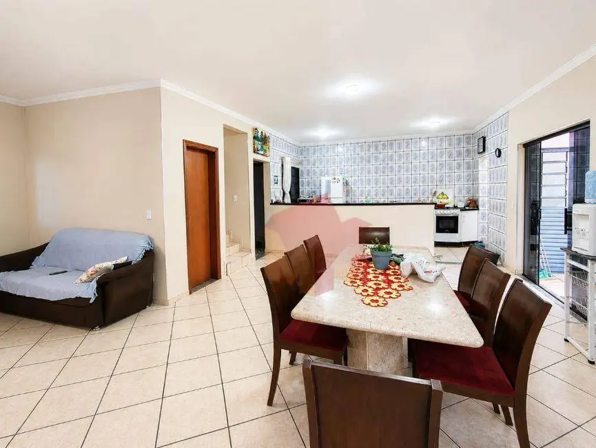 Foto 3 de Sobrado com 3 quartos à venda, 189m2 em Vila Mariana, Americana - SP