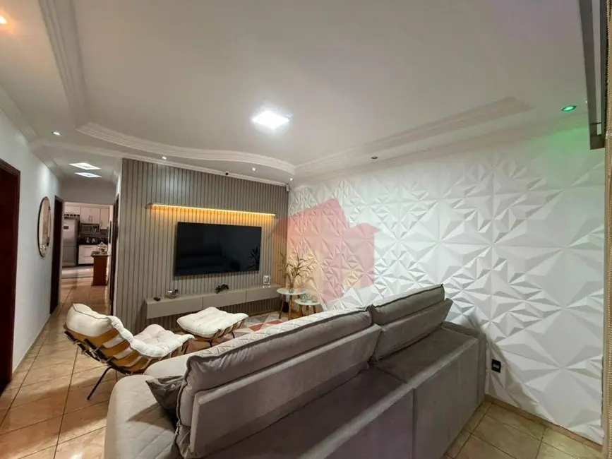 Foto 3 de Casa com 3 quartos à venda, 160m2 em Jardim Capuava, Nova Odessa - SP