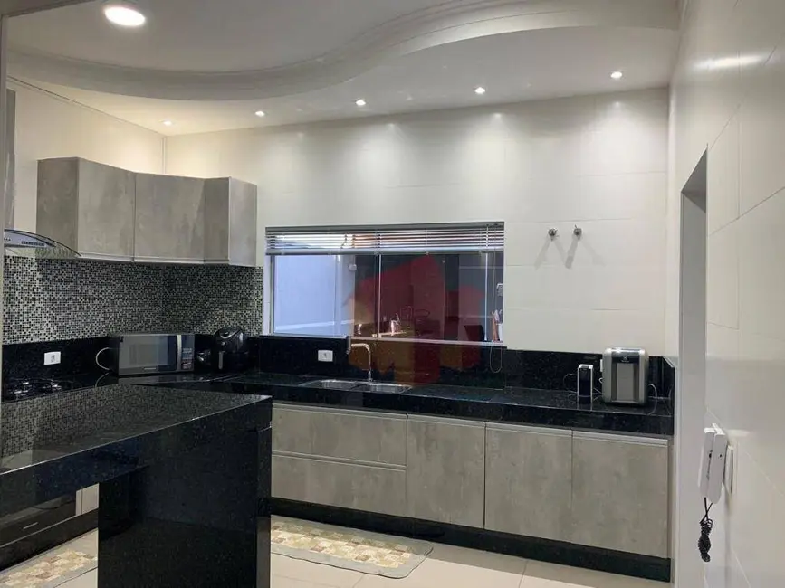 Foto 4 de Sobrado com 3 quartos à venda, 180m2 em Jardim Boer II, Americana - SP