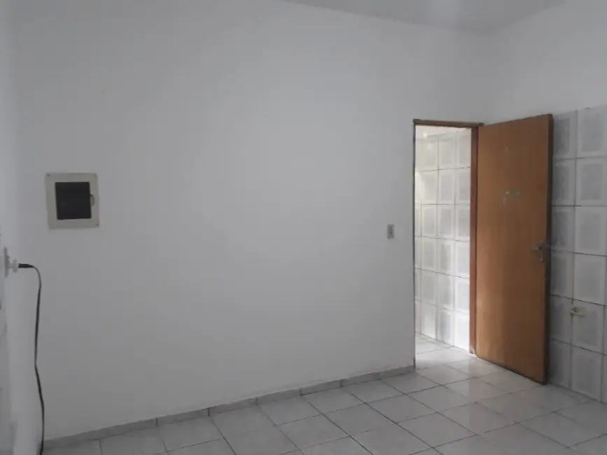 Foto 7 de Casa com 2 quartos para alugar, 125m2 em Jardim São Judas Tadeu, Taboao Da Serra - SP