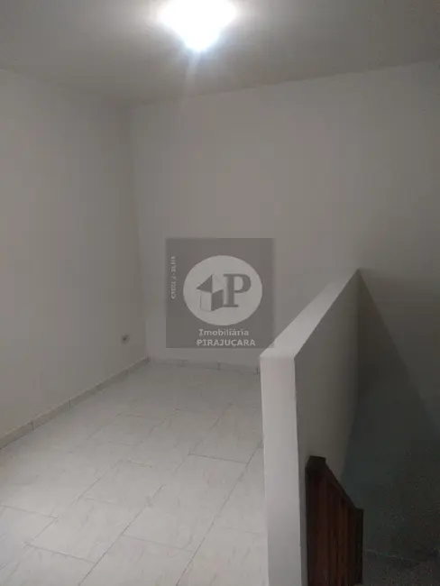 Foto 5 de Casa com 1 quarto para alugar, 60m2 em Jardim São Salvador, Taboao Da Serra - SP
