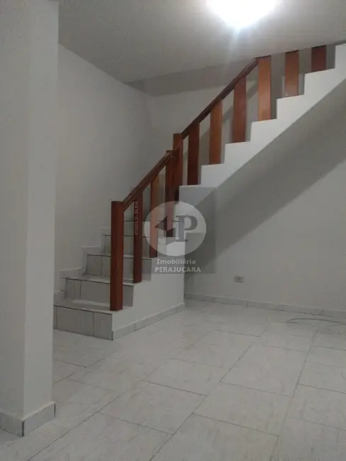Foto 2 de Casa com 1 quarto para alugar, 60m2 em Jardim São Salvador, Taboao Da Serra - SP