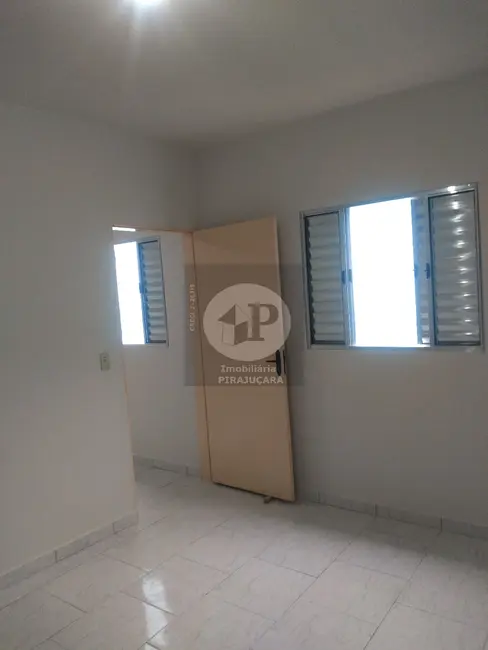 Foto 4 de Casa com 1 quarto para alugar, 60m2 em Jardim São Salvador, Taboao Da Serra - SP