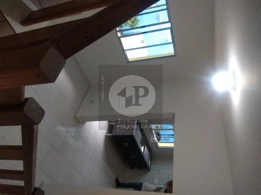 Foto 9 de Casa com 1 quarto para alugar, 60m2 em Jardim São Salvador, Taboao Da Serra - SP