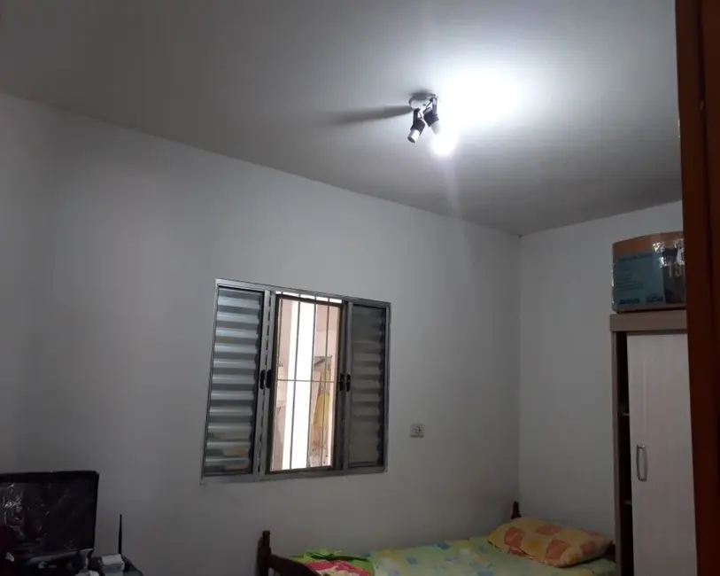 Foto 6 de Casa com 2 quartos à venda, 125m2 em Jardim São Salvador, Taboao Da Serra - SP