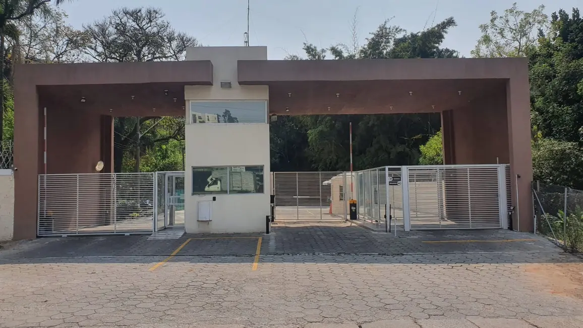 Foto 8 de Terreno / Lote à venda, 1570m2 em Condomínio Iolanda, Taboao Da Serra - SP