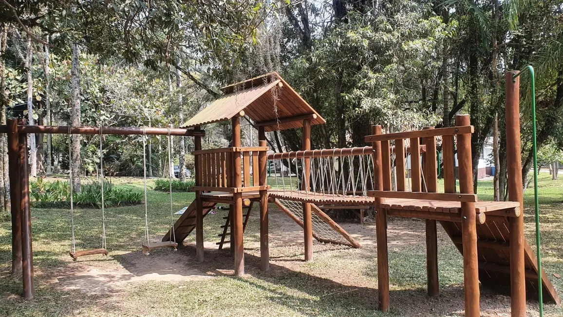 Foto 4 de Terreno / Lote à venda, 1570m2 em Condomínio Iolanda, Taboao Da Serra - SP
