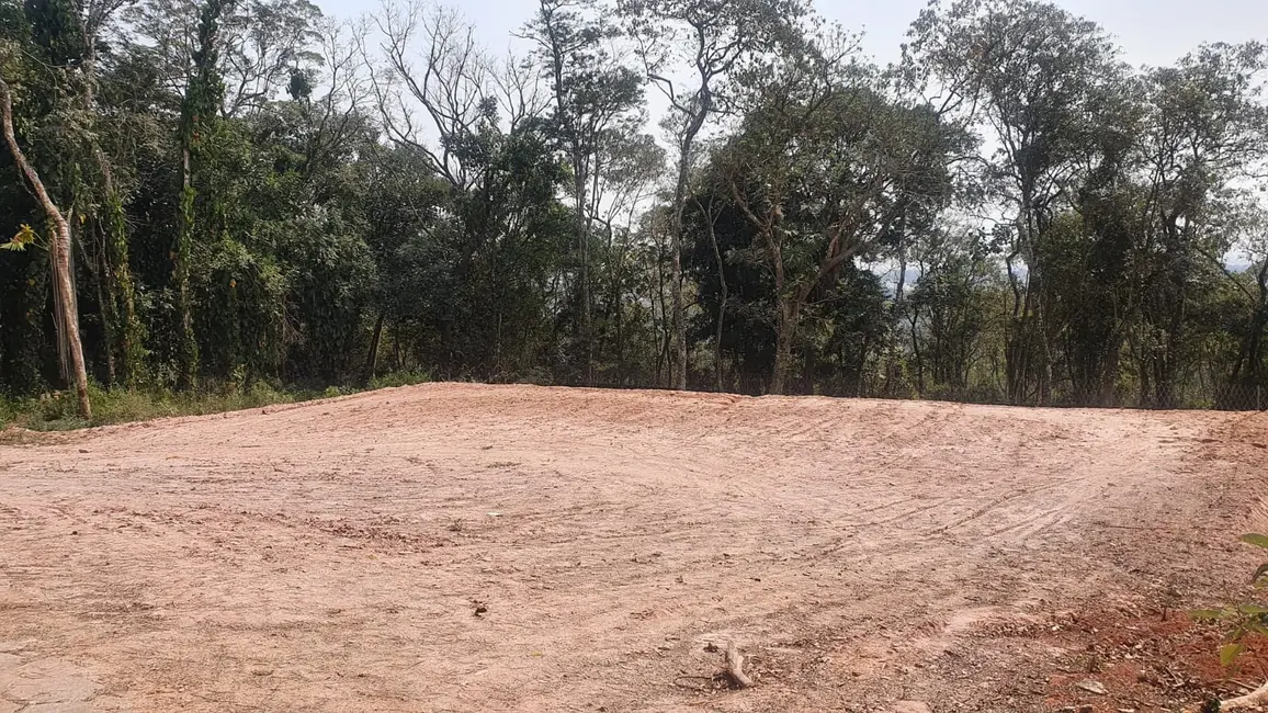 Foto 2 de Terreno / Lote à venda, 1570m2 em Condomínio Iolanda, Taboao Da Serra - SP