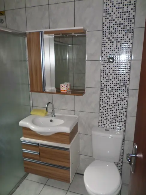 Foto 4 de Casa com 2 quartos à venda, 352m2 em Jardim Saint Moritz, Taboao Da Serra - SP