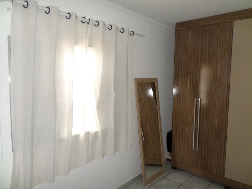 Foto 9 de Casa com 2 quartos à venda, 352m2 em Jardim Saint Moritz, Taboao Da Serra - SP