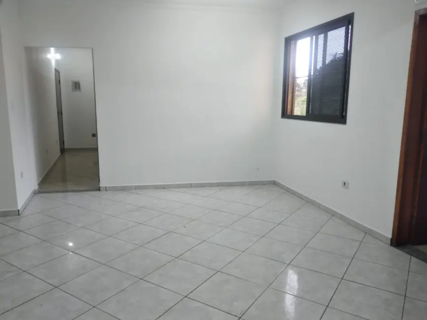 Foto 4 de Apartamento com 3 quartos para alugar, 90m2 em Parque Industrial Daci, Taboao Da Serra - SP