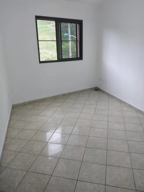 Foto 3 de Apartamento com 3 quartos para alugar, 90m2 em Parque Industrial Daci, Taboao Da Serra - SP