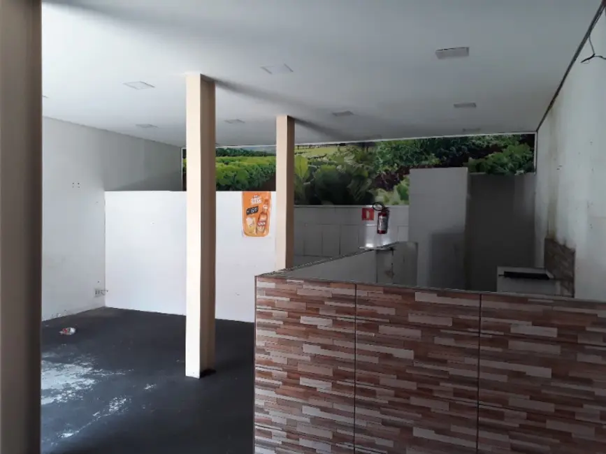 Foto 3 de Sala Comercial para alugar, 65m2 em Parque Jacarandá, Taboao Da Serra - SP