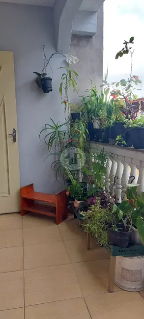 Foto 3 de Casa com 3 quartos à venda, 225m2 em Jardim Saint Moritz, Taboao Da Serra - SP