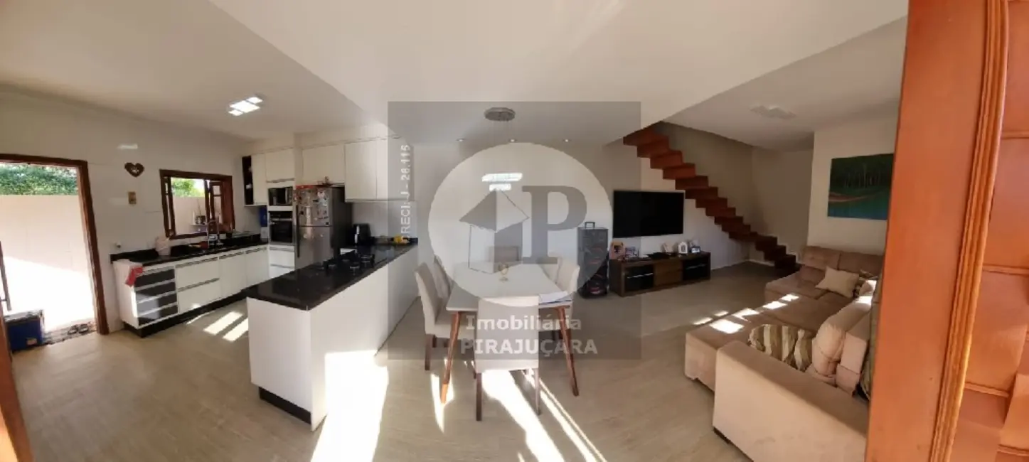 Foto 3 de Casa com 2 quartos à venda, 250m2 em Parque Santa Adélia, Itapecerica Da Serra - SP