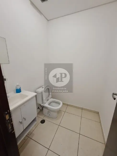 Armazém / Galpão para alugar, 810m2 em Jardim Santa Bárbara, Embu Das Artes - SP - imagem 8 Foto 8 de Armazém / Galpão para alugar, 810m2 em Jardim Santa Bárbara, Embu Das Artes - SP