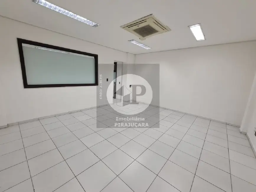 Armazém / Galpão para alugar, 810m2 em Jardim Santa Bárbara, Embu Das Artes - SP - imagem 2 Foto 2 de Armazém / Galpão para alugar, 810m2 em Jardim Santa Bárbara, Embu Das Artes - SP