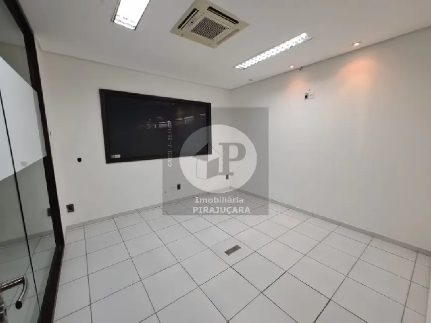 Armazém / Galpão para alugar, 810m2 em Jardim Santa Bárbara, Embu Das Artes - SP - imagem 3 Foto 3 de Armazém / Galpão para alugar, 810m2 em Jardim Santa Bárbara, Embu Das Artes - SP